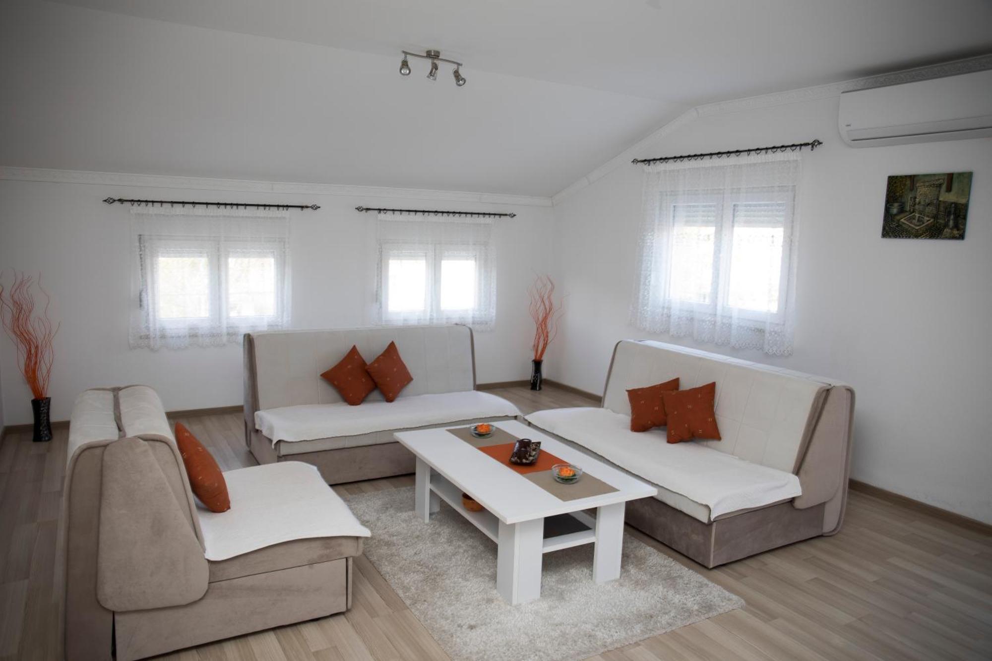 Relax Guest House Благай Екстериор снимка