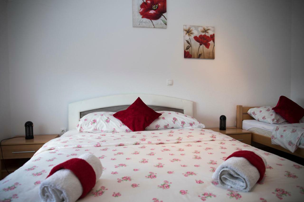 Relax Guest House Благай Екстериор снимка