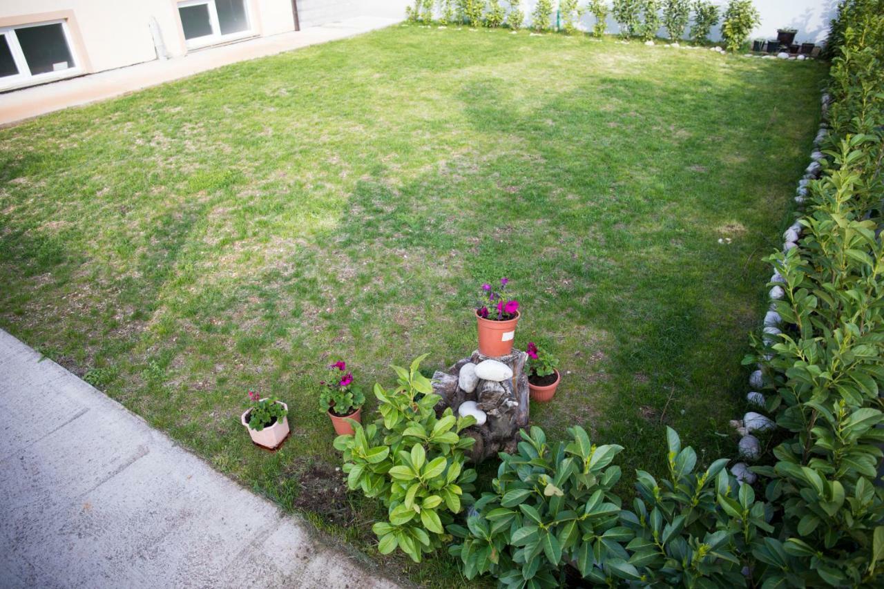 Relax Guest House Благай Екстериор снимка