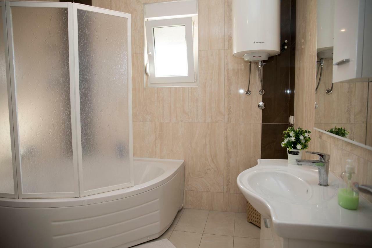 Relax Guest House Благай Екстериор снимка